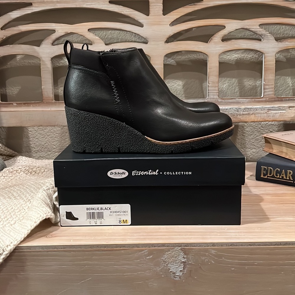 Dr Scholl’s essential collection wedge women’s boots size 8